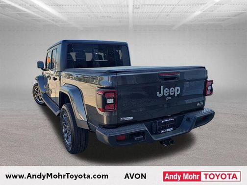 Crystal Metallic 2020 Jeep Gladiator Overland
