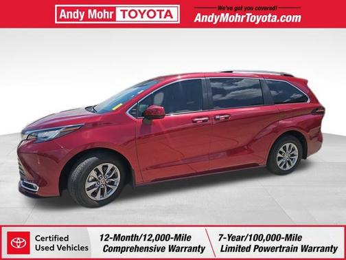 2022 Toyota Sienna XLE 8 Passenger