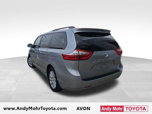 2017 Toyota Sienna XLE