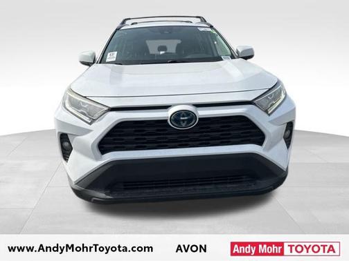 Super White 2021 Toyota RAV4 Hybrid XLE