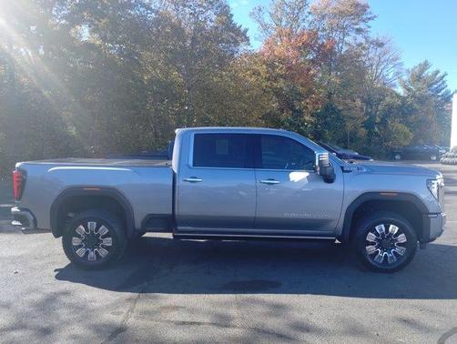 2024 GMC Sierra 2500 Denali