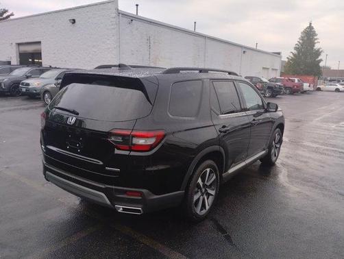 2025 Honda Pilot Sport