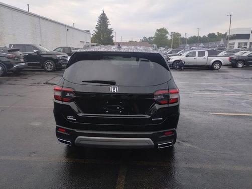 2025 Honda Pilot Sport