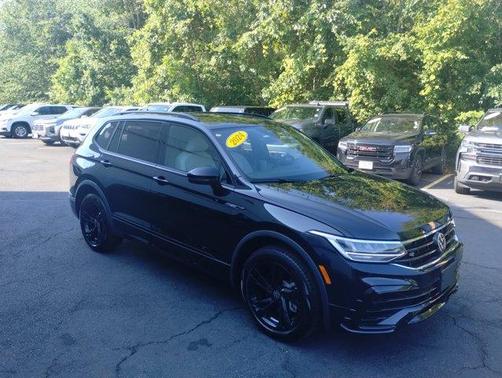 2024 Volkswagen Tiguan 2.0T SE R-Line Black