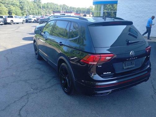 2024 Volkswagen Tiguan 2.0T SE R-Line Black