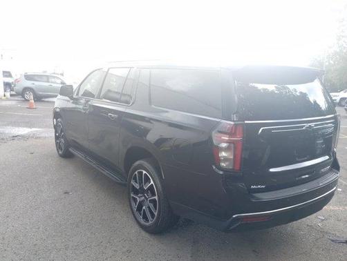 2022 Chevrolet Suburban RST