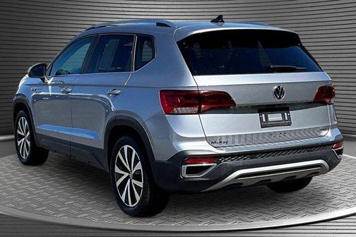 Pyrite Silver Metallic 2023 Volkswagen Taos 1.5T SE