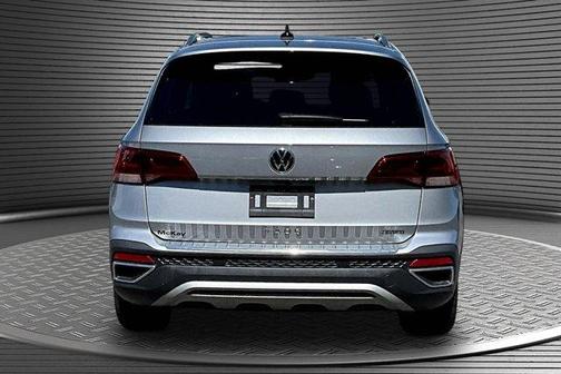 Pyrite Silver Metallic 2023 Volkswagen Taos 1.5T SE
