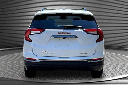 Summit White 2024 GMC Terrain AT4