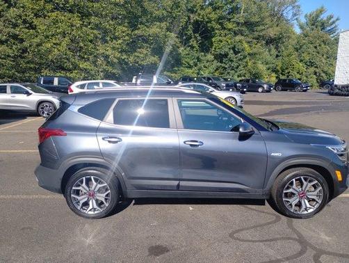 2022 Kia Seltos SX