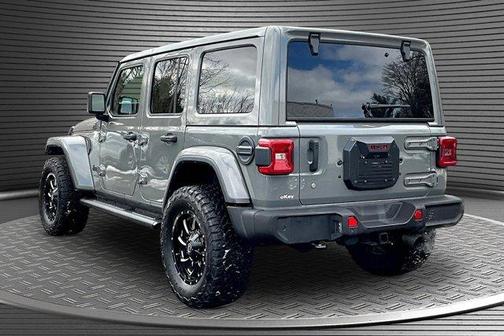 2020 Jeep Wrangler Unlimited Sahara Altitude