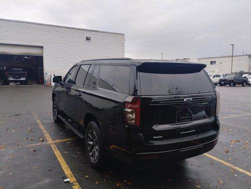 2023 Chevrolet Suburban Z71