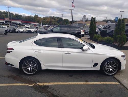 2025 Genesis G70 2.5T
