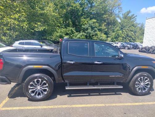 2025 GMC Canyon Denali