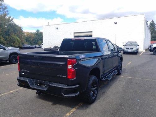 2022 Chevrolet Silverado 1500 Custom Trail Boss