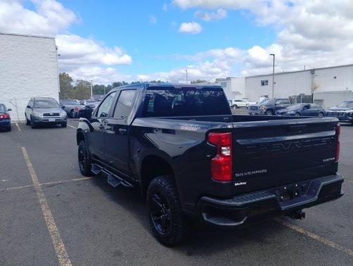 2022 Chevrolet Silverado 1500 Custom Trail Boss