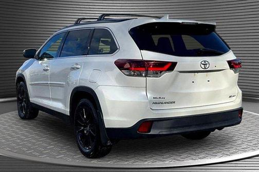 2019 Toyota Highlander 