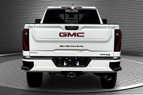 Summit White 2024 GMC Sierra 2500 AT4