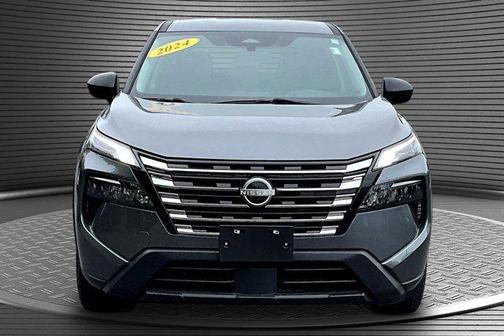 Gun Metallic 2024 Nissan Rogue S