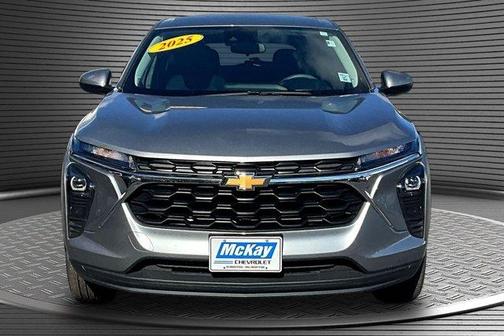 Sterling Gray Metallic 2025 Chevrolet Trax LS