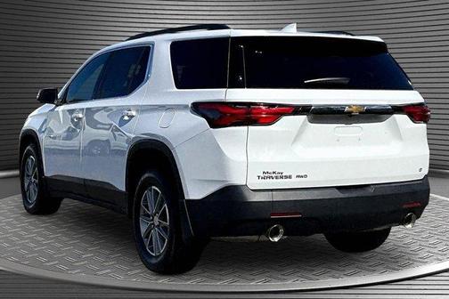 Summit White 2023 Chevrolet Traverse LT Cloth