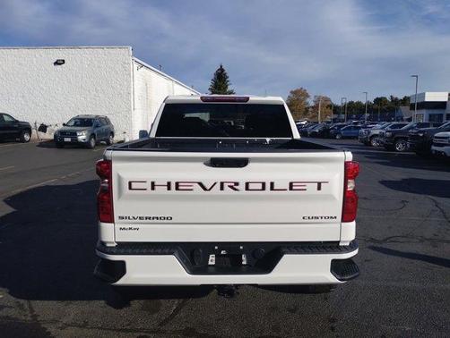 2022 Chevrolet Silverado 1500 Custom