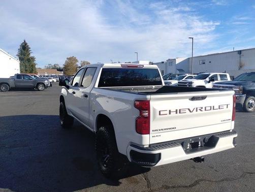 2022 Chevrolet Silverado 1500 Custom