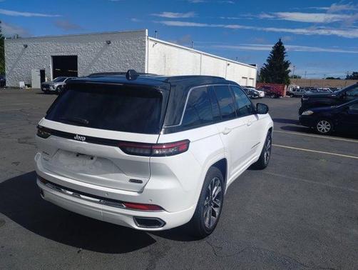 2024 Jeep Grand Cherokee Overland