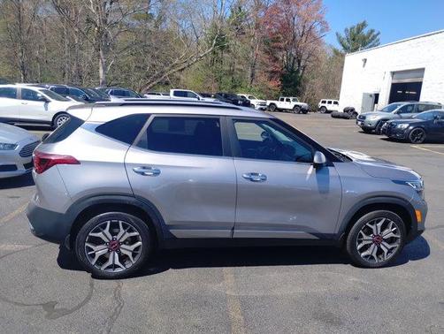 2022 Kia Seltos SX