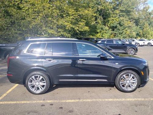 2023 Cadillac XT6 Premium Luxury AWD