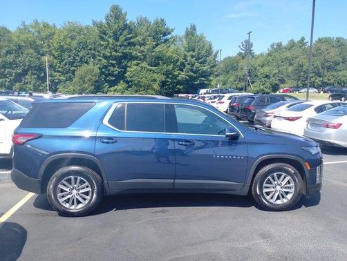 2022 Chevrolet Traverse LT Leather
