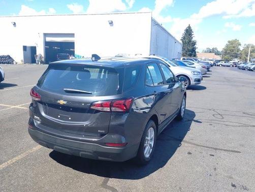 2022 Chevrolet Equinox LS