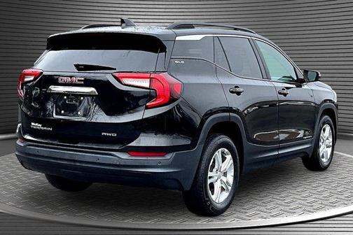 Ebony Twilight Metallic 2022 GMC Terrain SLE