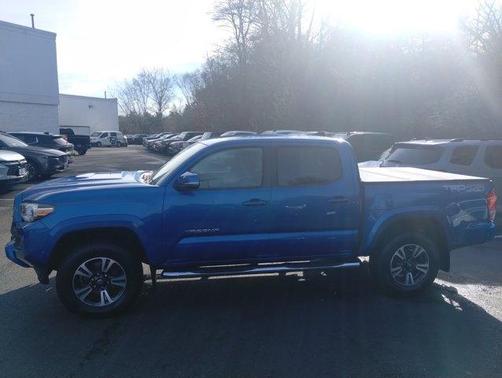 2016 Toyota Tacoma TRD Sport