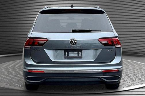 Platinum Gray Metallic 2023 Volkswagen Tiguan 2.0T S