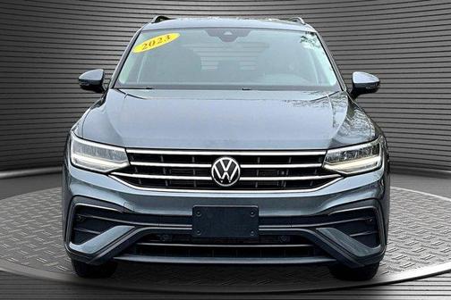 Platinum Gray Metallic 2023 Volkswagen Tiguan 2.0T S