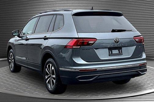 Platinum Gray Metallic 2023 Volkswagen Tiguan 2.0T S