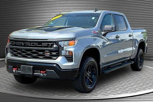Sterling Gray Metallic 2024 Chevrolet Silverado 1500 Custom Trail Boss