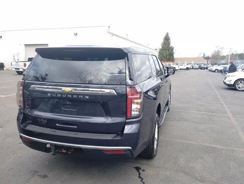 2023 Chevrolet Suburban LS