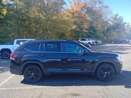 2023 Volkswagen Atlas 3.6L SE w/Technology