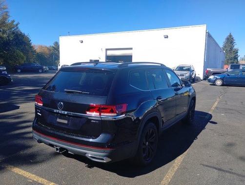 2023 Volkswagen Atlas 3.6L SE w/Technology