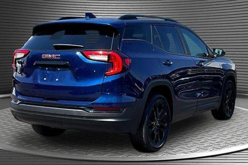 Marine Metallic 2022 GMC Terrain SLE