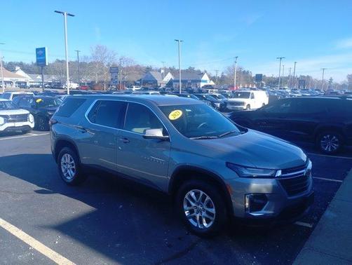 2023 Chevrolet Traverse LS