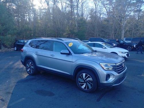 2024 Volkswagen Atlas 2.0T SE