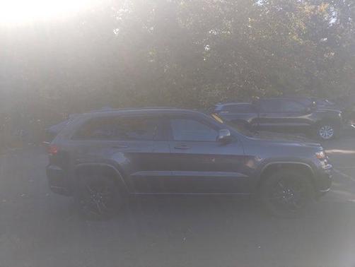 2017 Jeep Grand Cherokee Altitude