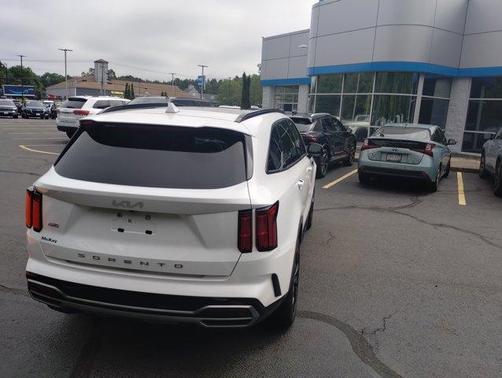2022 Kia Sorento SX