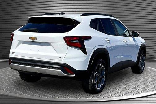 Summit White 2025 Chevrolet Trax LT