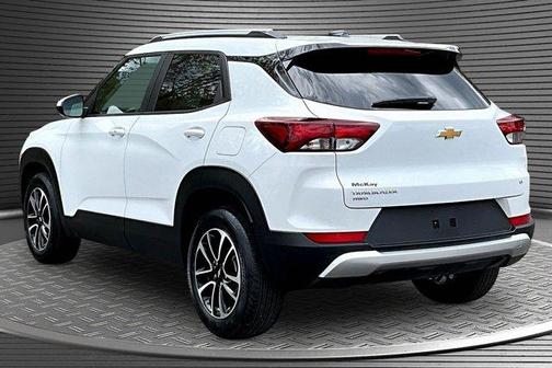 Summit White 2025 Chevrolet Trailblazer LT