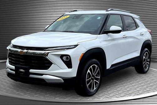 Summit White 2025 Chevrolet Trailblazer LT