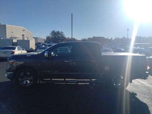 2019 Nissan Titan SL